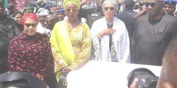 First Lady Presents 60,000 Kits To North Central Health Professionals.